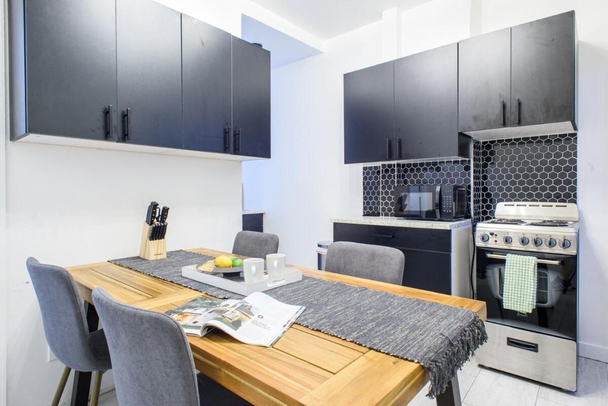 454-3w Prime Location 2br Newly Furnished Sleeps 5 Appartamento